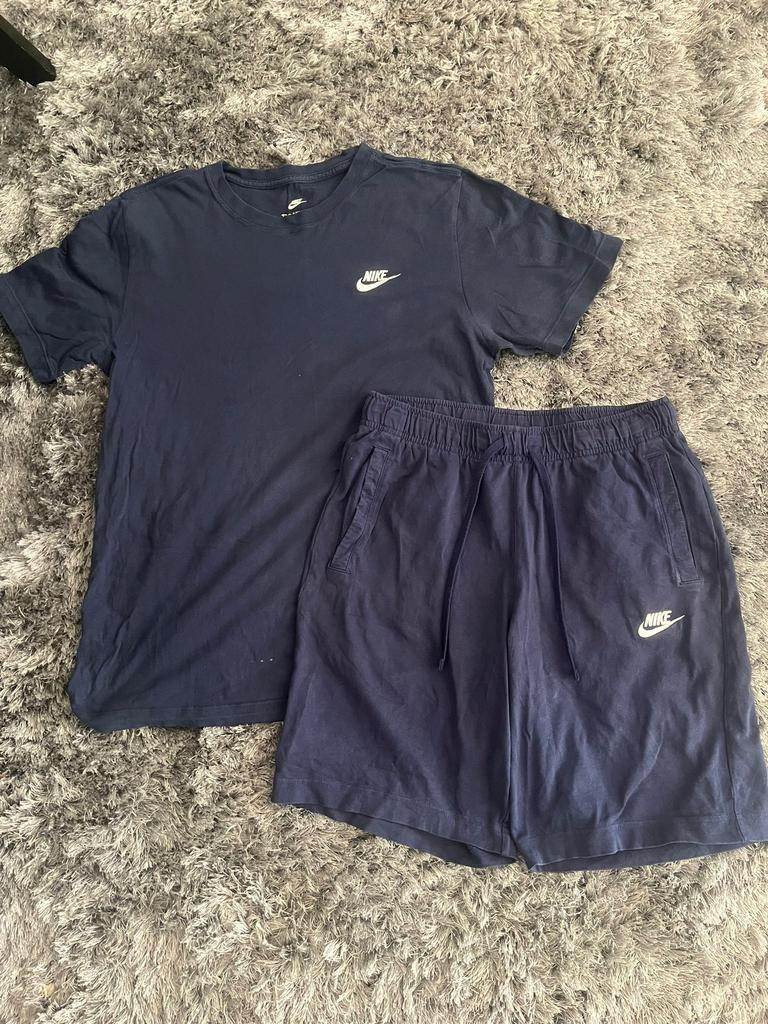 Ensemble nike bleu marine, Enlèvement ou Envoi, Comme neuf