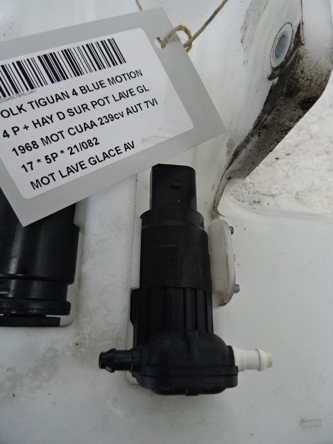 RUITENSPROEIERPOMP VOOR Volkswagen Tiguan (AD1) (1K6955651), Auto-onderdelen, Ruiten en Toebehoren, Volkswagen, Gebruikt