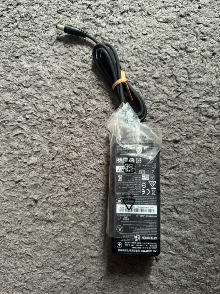 Cable à vendre, Computers en Software, Laptop-opladers, Ophalen, Zo goed als nieuw