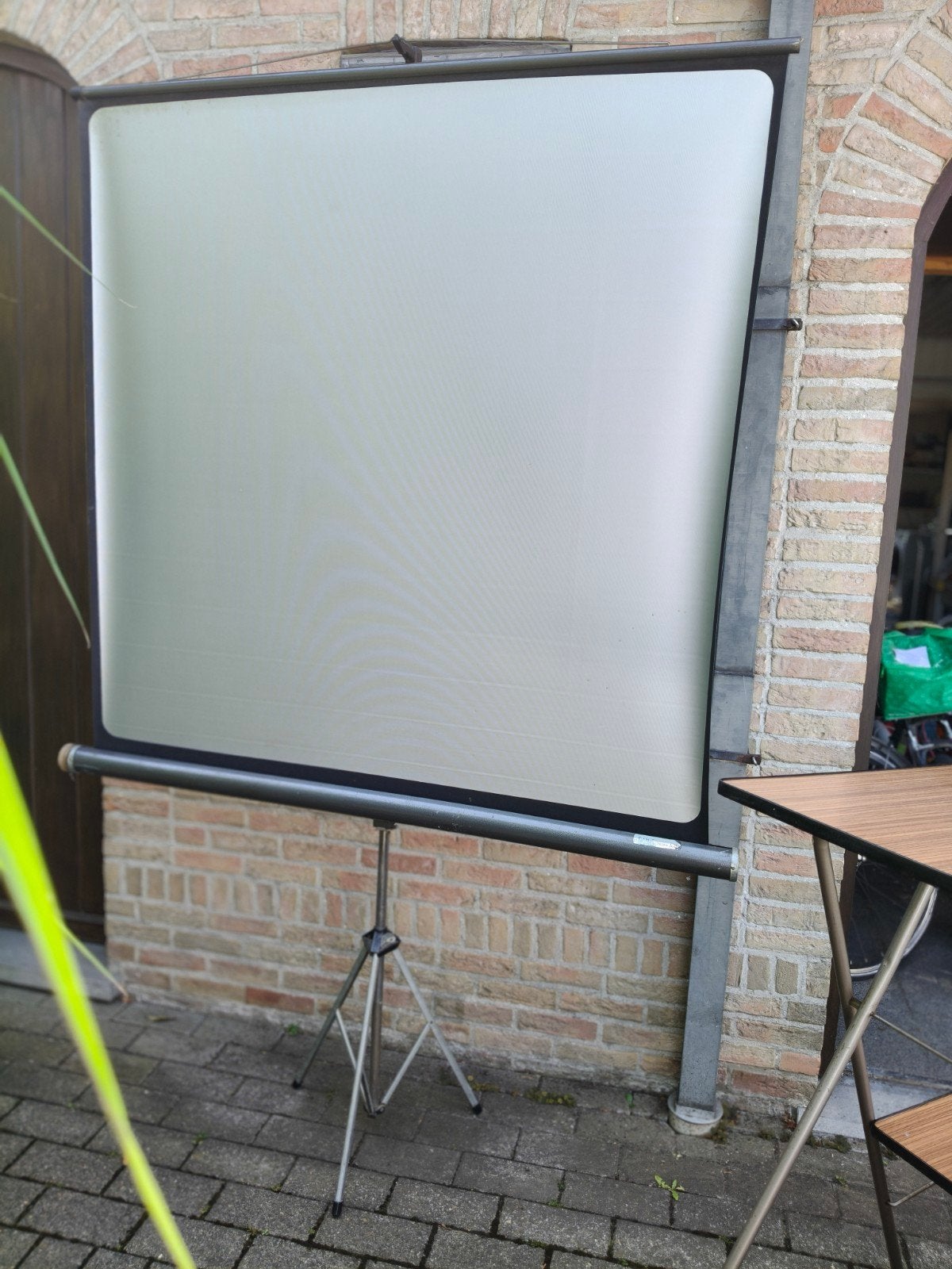 Projectiescherm+dia tafeltje., Ophalen
