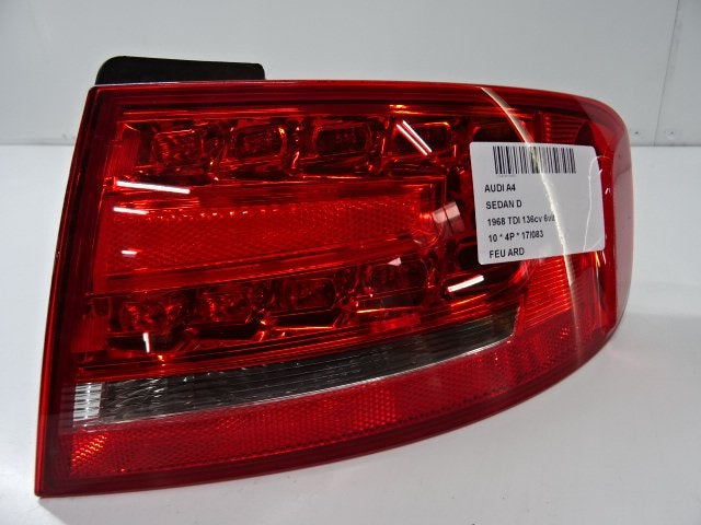 FEU ARRIÈRE DROIT Audi A4 (B8) (01-2007/12-2015), Mevr. I. Hauben, Audi, Utilisé, Rue de l'Espoir 34 34
4030  GRIVEGNÉE, BE