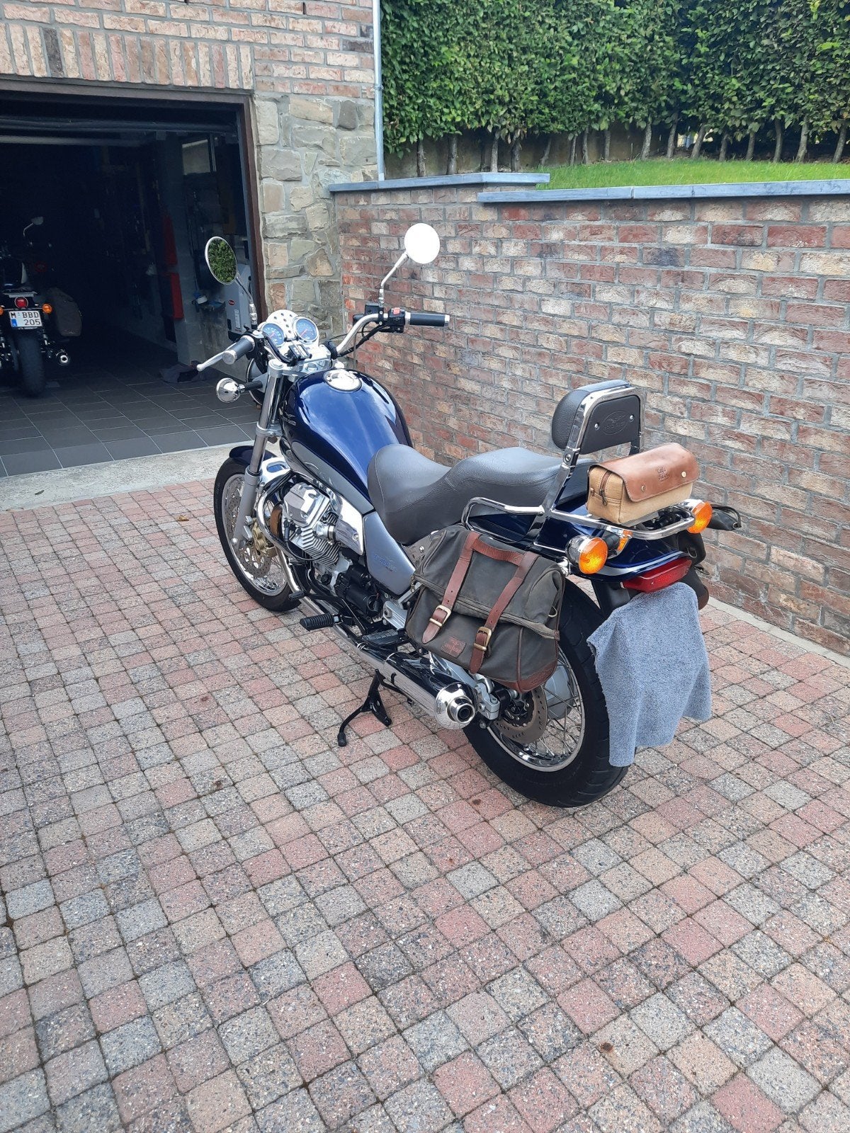 moto guzzi, Motos, 2 cylindres, 12 à 35 kW, Manuelle, 750 cm³