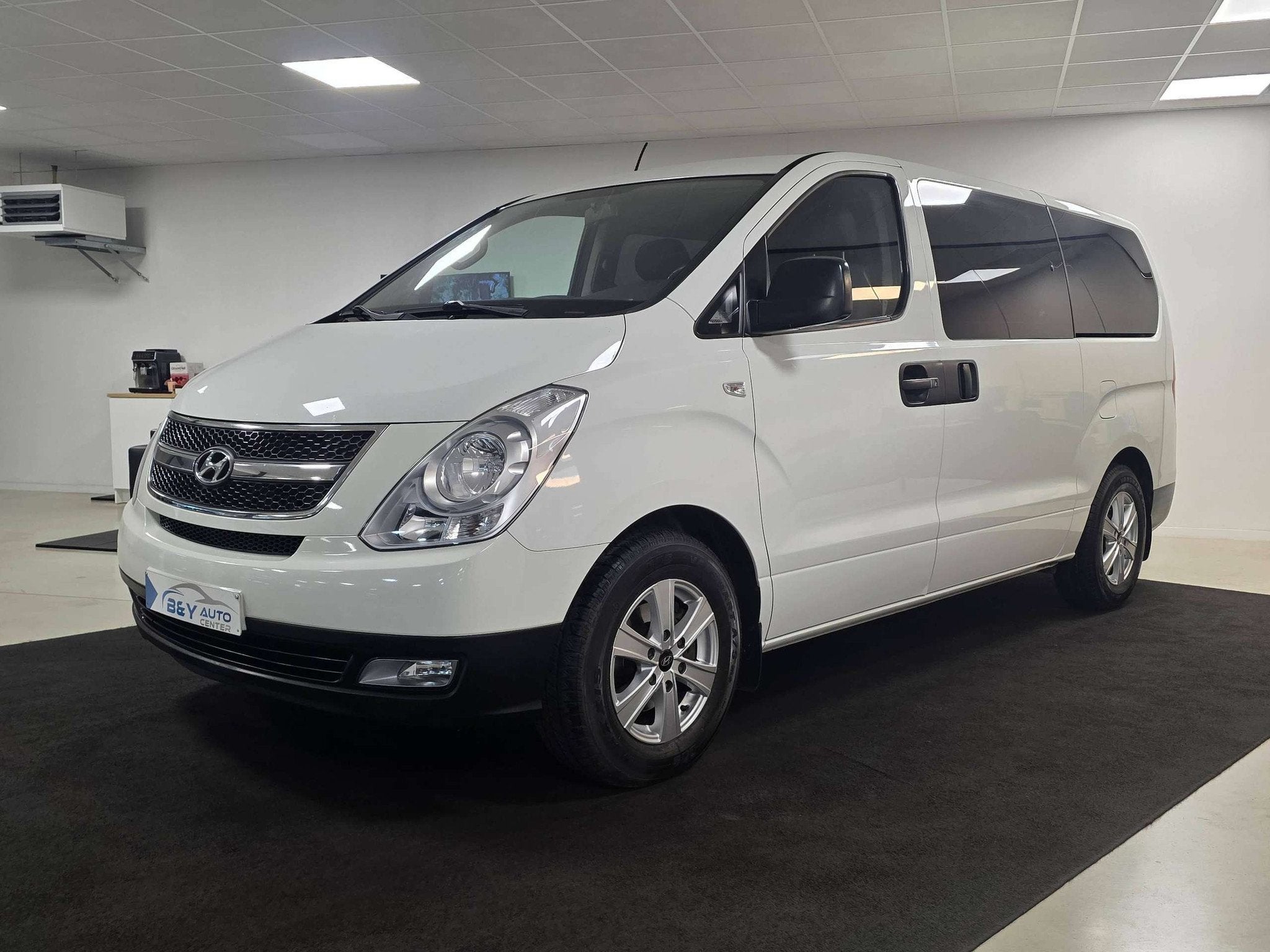 Hyundai H-1 H-1 2.5 CRDi Dubbelcabine 6zit / Navi / Trekhaak, Autos, Achat, Entreprise, 2 places, Boîte manuelle
