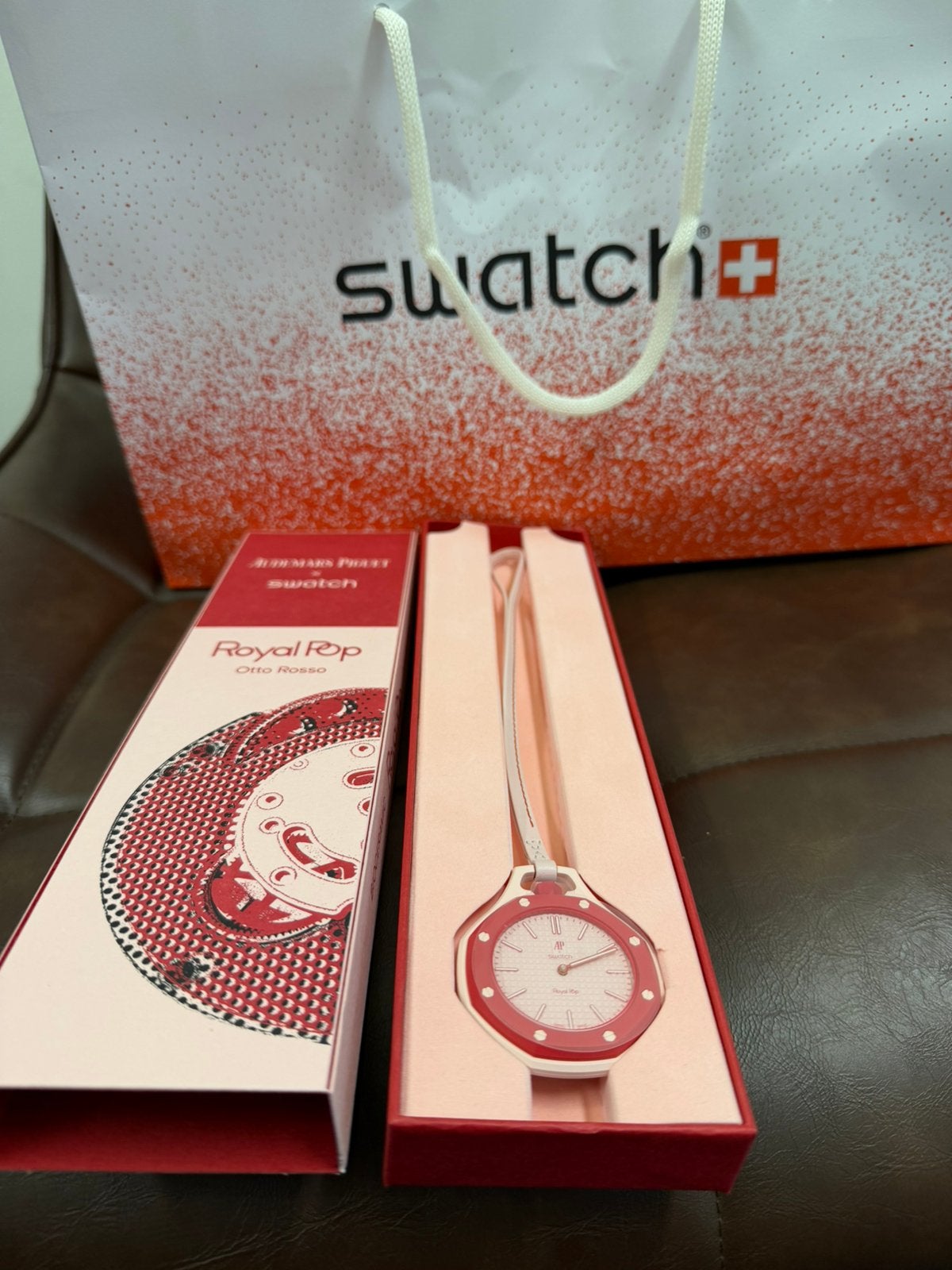 Échelle originale neuve, Bijoux, Sacs & Beauté, Montres | Femmes, Enlèvement ou Envoi, Comme neuf