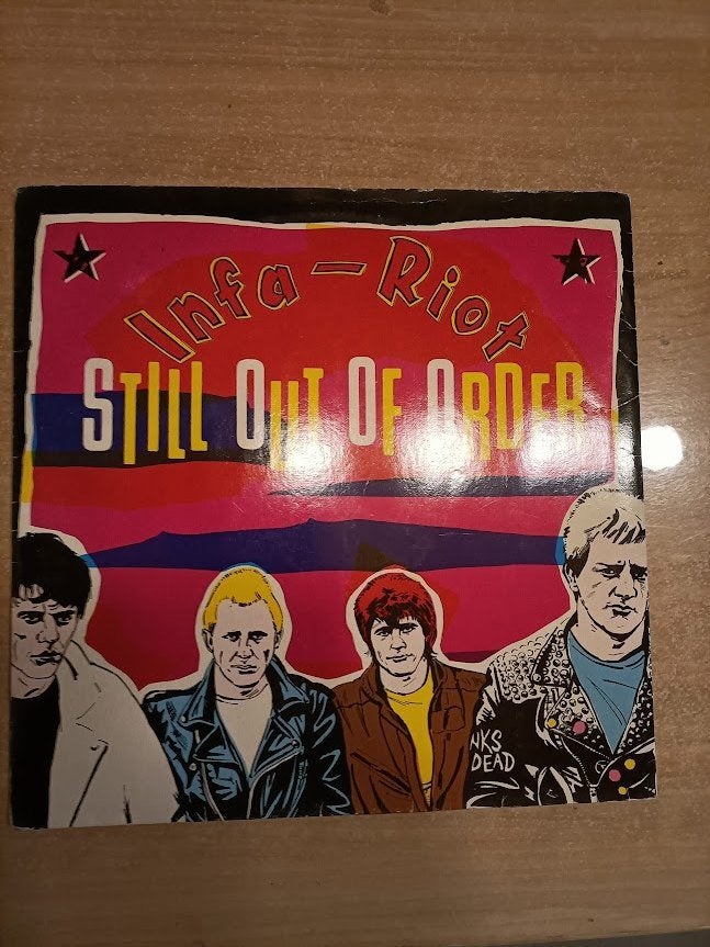 Infa-Riot* – Still Out Of Order LP (punk), CD & DVD, Vinyles | Rock, Punk rock, Enlèvement ou Envoi, Utilisé, Housse de protection extérieure