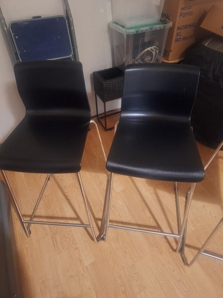 4 tabourets de bar en bon état, Enlèvement