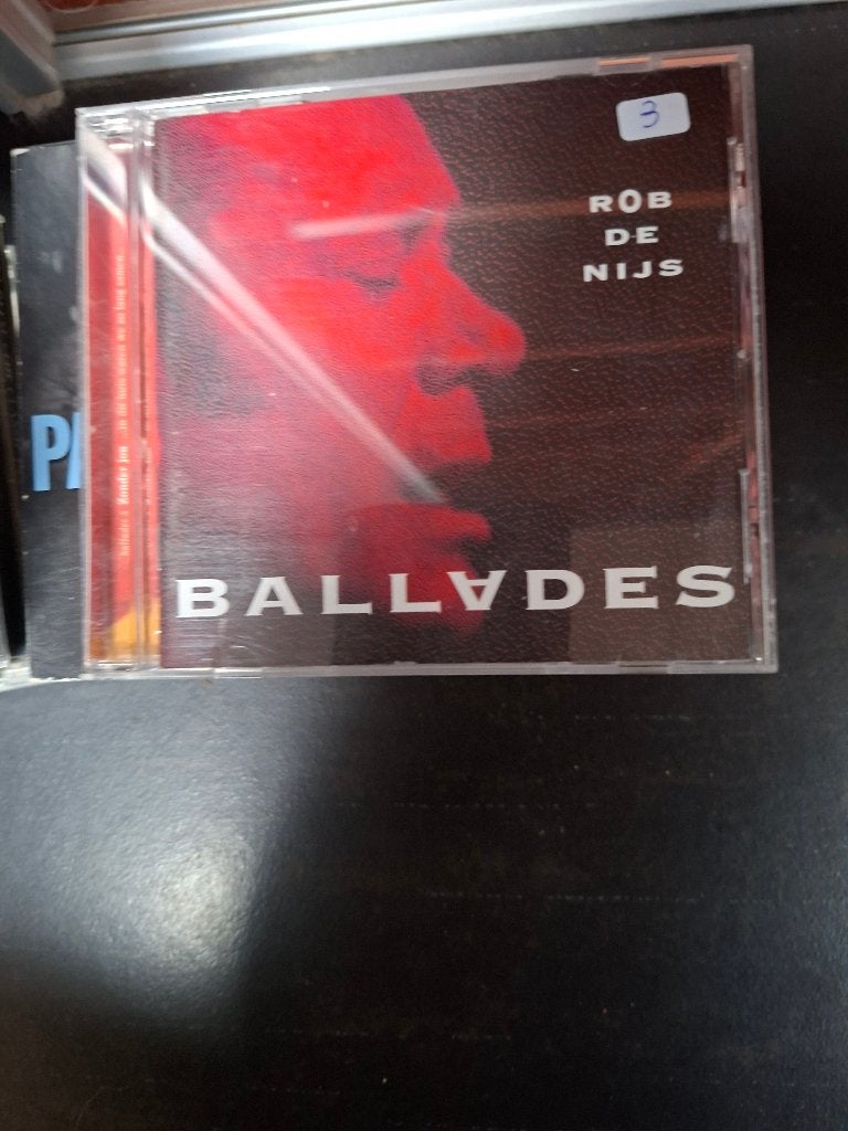 cd - rob de nijs - ballades, Cd's en Dvd's, Gebruikt, Ophalen of Verzenden, Inclusief boekje, Verzamelalbum