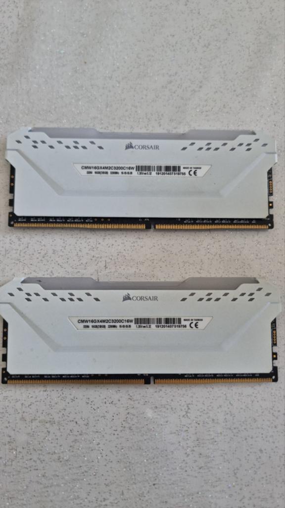 RAM Corsair vengeance rgb pro 2x 8 gb ddr4, Enlèvement ou Envoi, DDR4, 8 GB