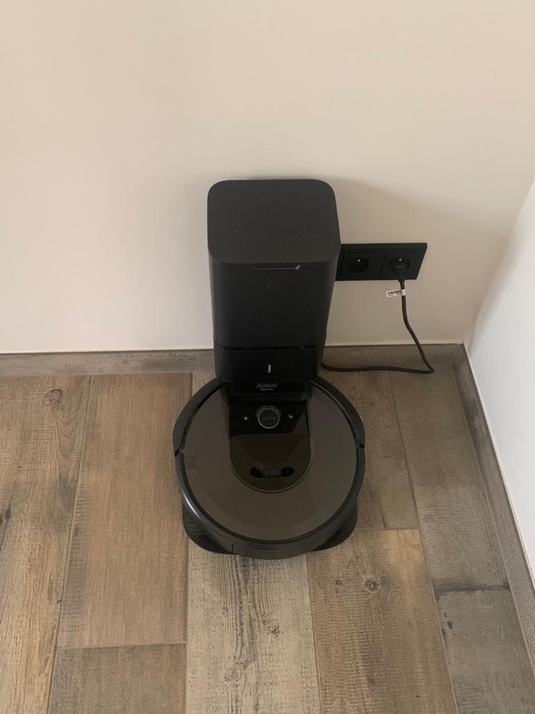 Roomba robotstofzuiger, Elektronische apparatuur, Ophalen, Zo goed als nieuw, Robotstofzuiger