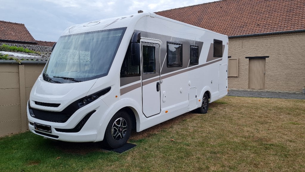 Camper: McLouis Carat 873 160PK Automaat 03/2022, Fiat, 7 tot 8 meter, Diesel, Particulier