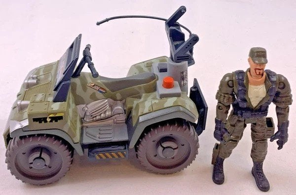 Hasbro G.I. Joe vs Cobra 2002 Assault Quad met Gung Ho set, Verzamelen, Poppetjes en Figuurtjes, Verzenden, Zo goed als nieuw