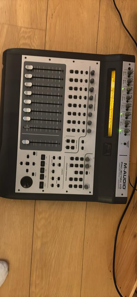 Studiomixer/ geluid interface, Computers en Software, Audio-software, Ophalen of Verzenden, Zo goed als nieuw