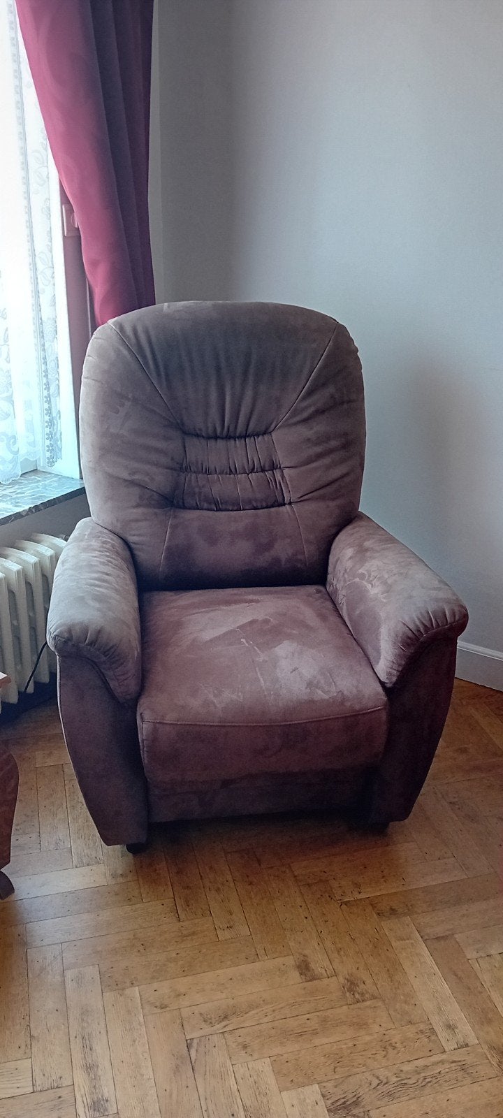 Fauteuil relax électrique brun en suédine, 75 à 100 cm, Comme neuf, Enlèvement, Autres matériaux