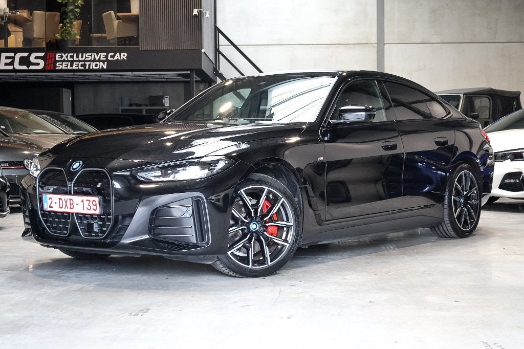 BMW i4 eDrive35 Gran Coupé | 286 pk | M pack | 2023 |, Auto's, BMW, Dealer onderhouden, Achterwielaandrijving, Euro 6, Zwart