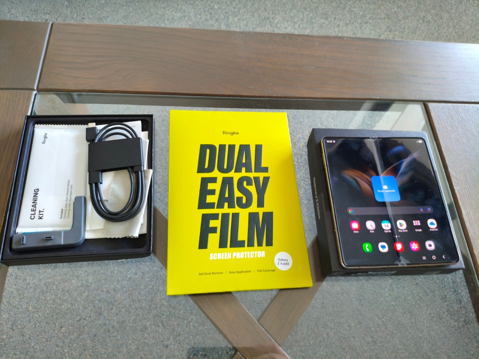 Samsung Galaxy Z Fold4 - 256GB - Beige - Zo goed als nieuw, Enlèvement