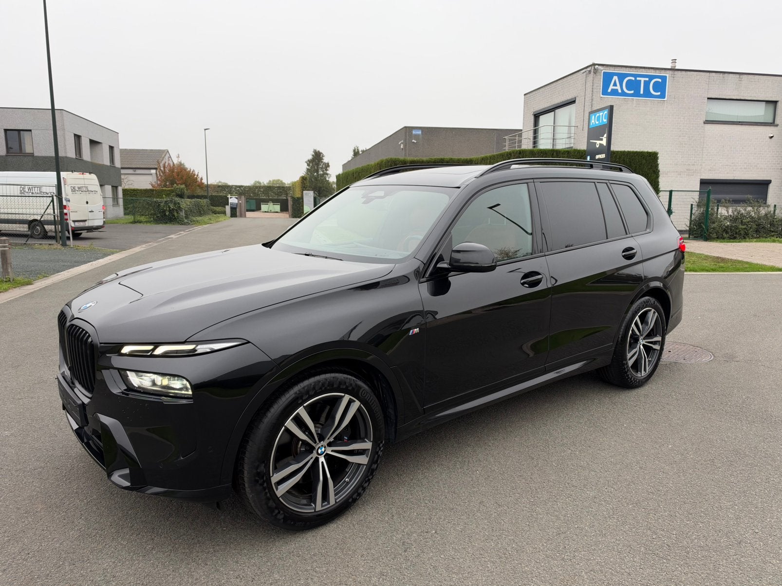 BMW X7 XDRIVE 40 I , 2024 , 33.000 KM , FULL, Auto's, Automaat, Euro 6, https://public.car-pass.be/vhr/4efda916-5216-43dd-b987-e3ae8aeedff3