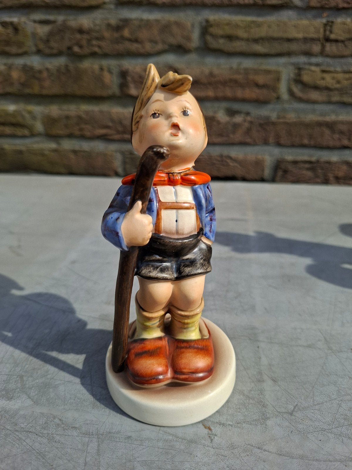 Hummel - Little hiker - Porseleinen beeldje, Antiek en Kunst, Ophalen