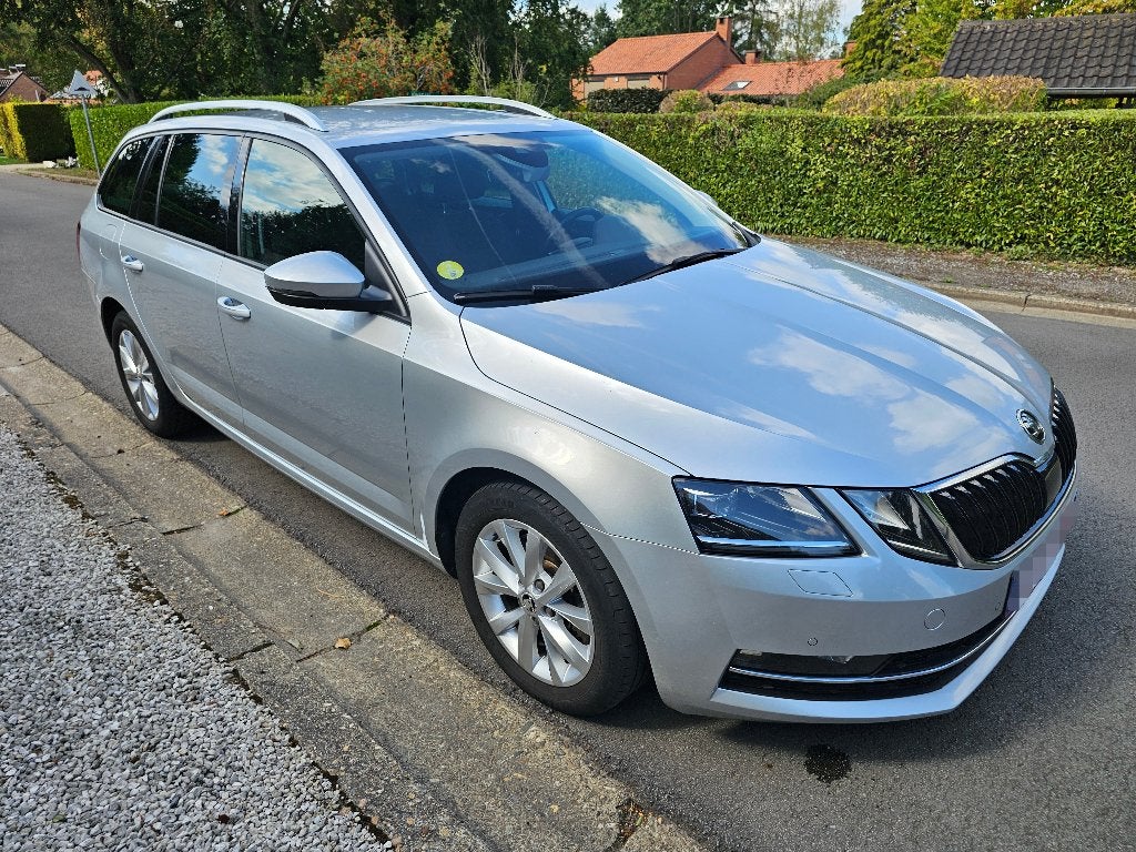 Skoda Octavia combi 2.0 TDi Style DSG uit het jaar 2018, Auto's, Stof, 4 cilinders, Particulier, Zilver of Grijs