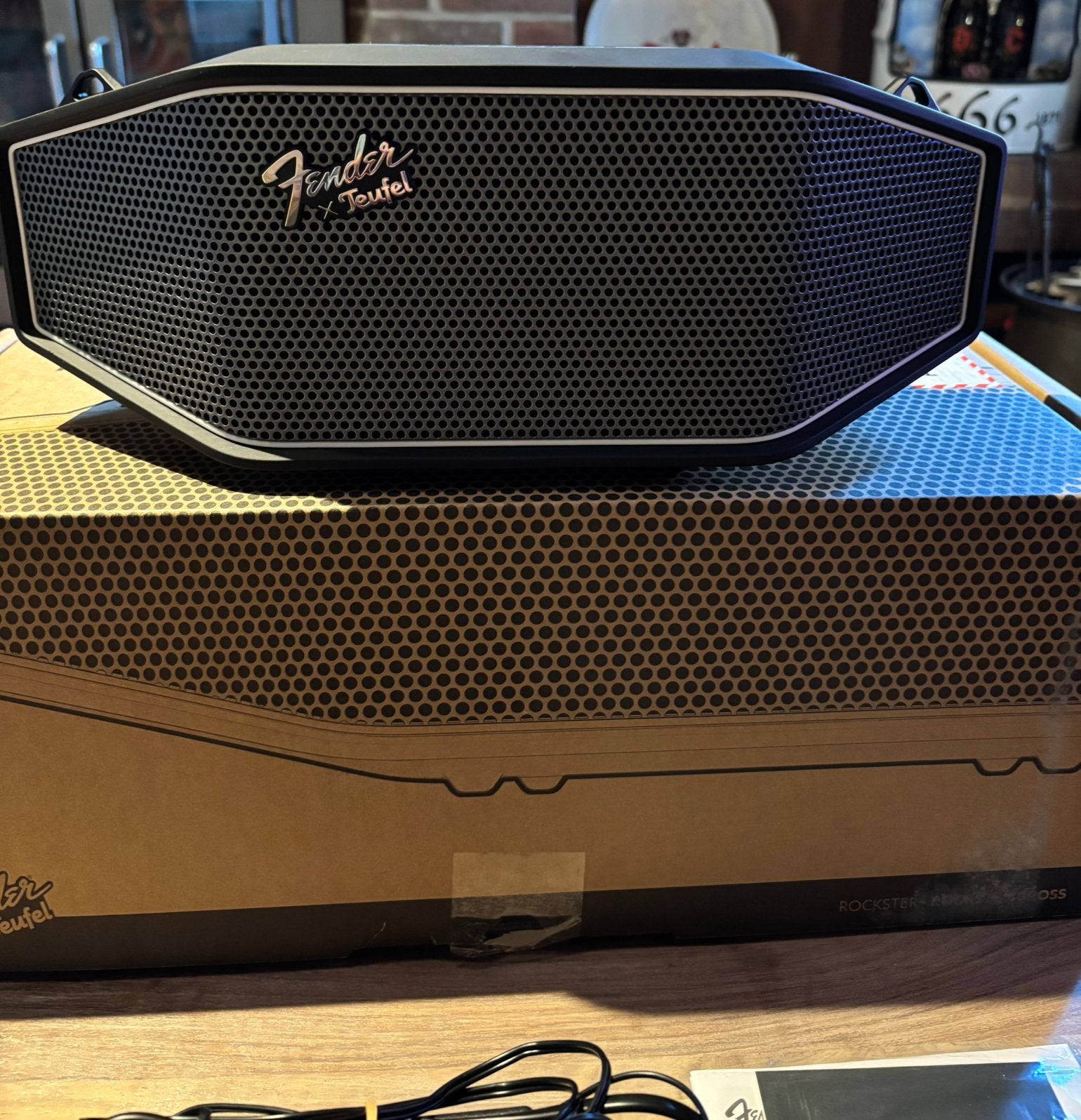Fender x Teufel ROCKSTER CROSS, TV, Hi-fi & Vidéo, Enceintes, Autres marques, Enceinte portable, Comme neuf, Enlèvement