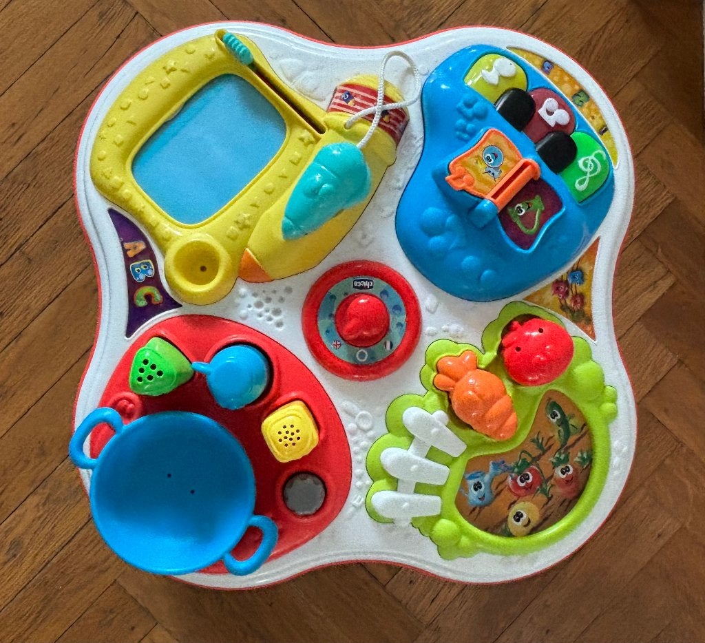 Table de jeux CHICCO pour bébé, Enfants & Bébés, Jouets | Jouer aux cuisines, Comme neuf, Jouer à la cuisine, Plastique, Enlèvement ou Envoi