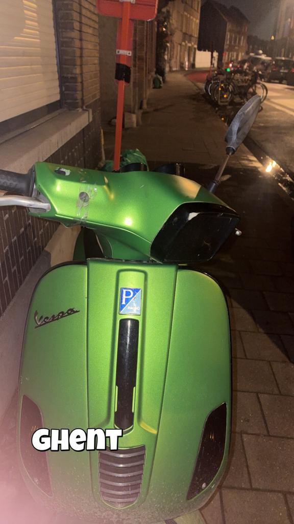 Vespa s50, Fietsen en Brommers, Scooters | Vespa, Zo goed als nieuw, Vespa S, Ophalen