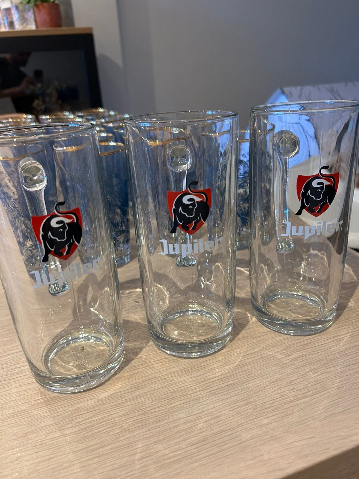 24 Jupiler halve liter glazen, Verzamelen, Ophalen, Zo goed als nieuw