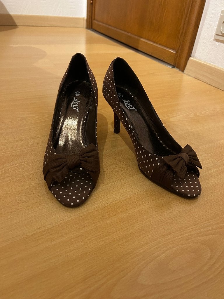 Escarpins à pois Jet 7, Enlèvement ou Envoi, Chaussures à haut talons, Brun, Neuf