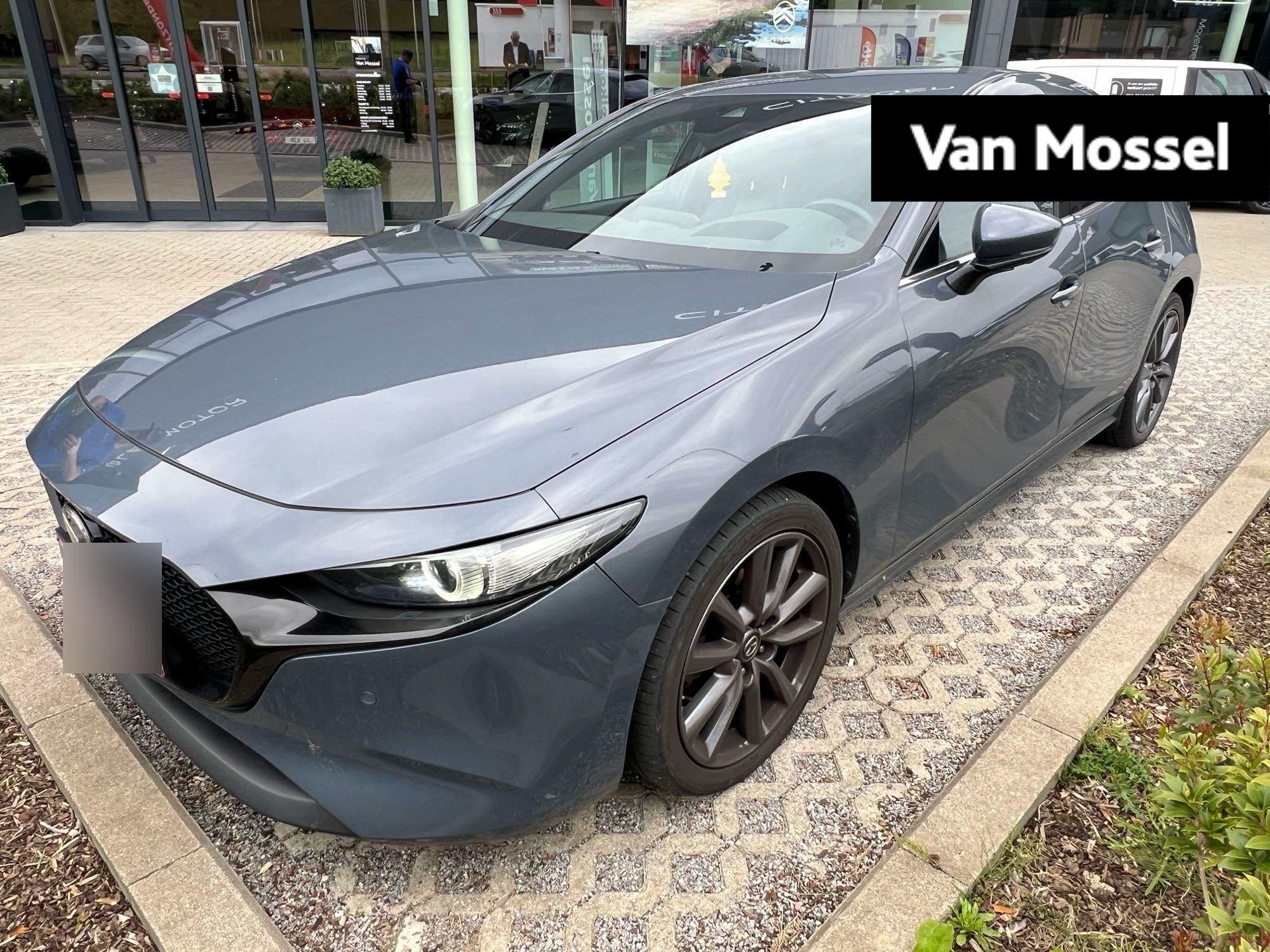 Mazda Mazda3 Hatchback 2.0 Skyactiv-G 90kW Skydrive Sport, Gebruikt, Zwart, 4 cilinders, https://public.car-pass.be/vhr/b99e25d7-3681-44d0-a6d4-aa66514fb2b0