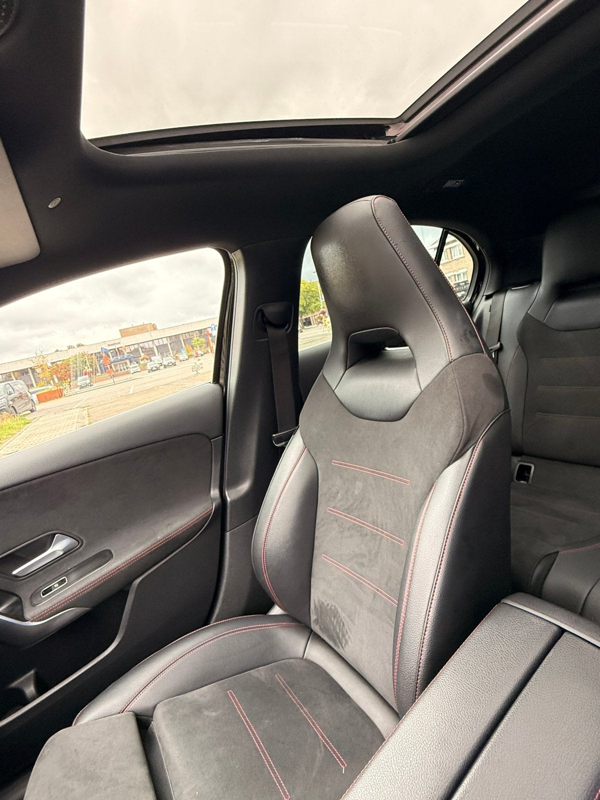Mercedes-Benz A180 AMG 2020 Automaat – 136 PK, Enlèvement