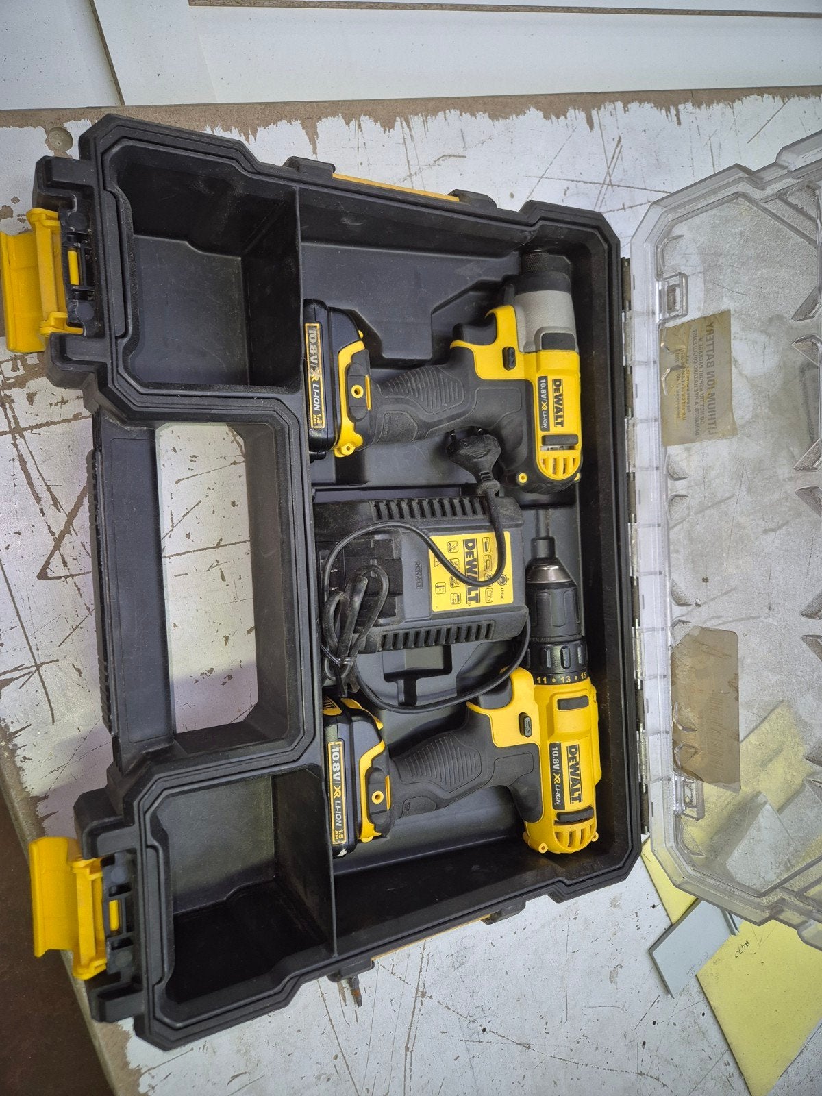 DeWalt 10.8V XR set – schroefboor + slagschroevendraaier – 2, Doe-het-zelf en Bouw, Ophalen, Variabele snelheid, Nieuw, Boor- en Schroefmachine