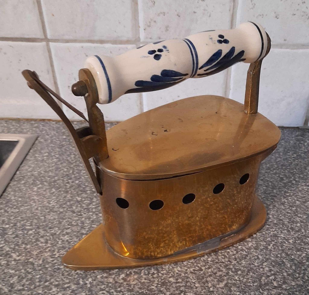 Antiek koperen strijkijzer, Antiek en Kunst, Ophalen of Verzenden, Koper