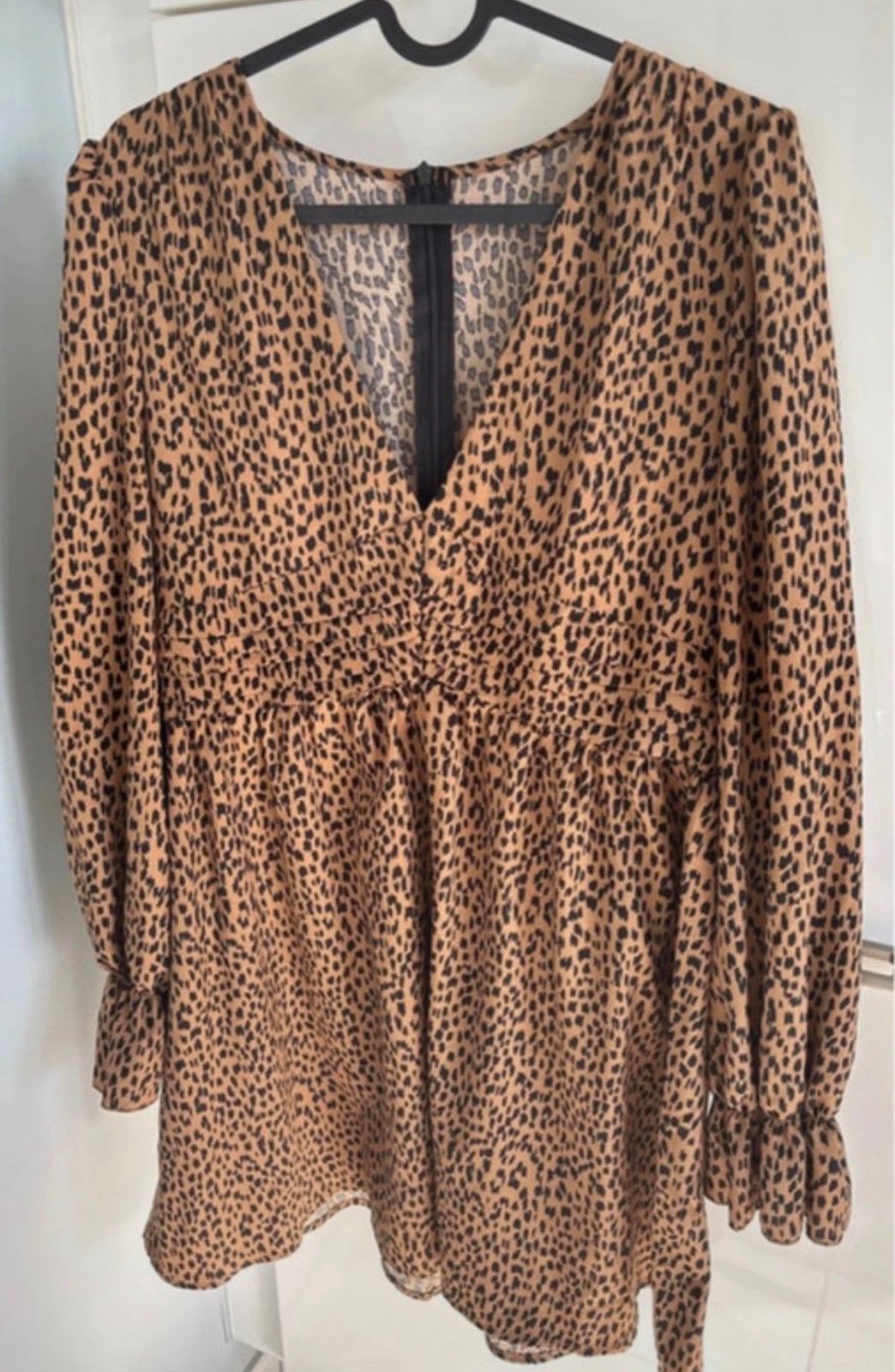 Robe shein motif léopard taille M, Kleding | Dames, Blouses en Tunieken, Ophalen, Gedragen, Maat 38/40 (M), Bruin