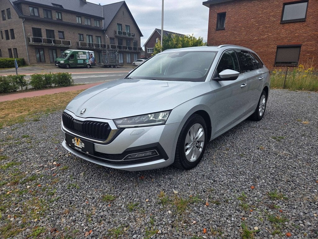 Skoda Octavia Octavia SW 2.0 TDi SCR Clever DSG, Auto's, Skoda, Automaat, Stof, Gebruikt, 4 cilinders