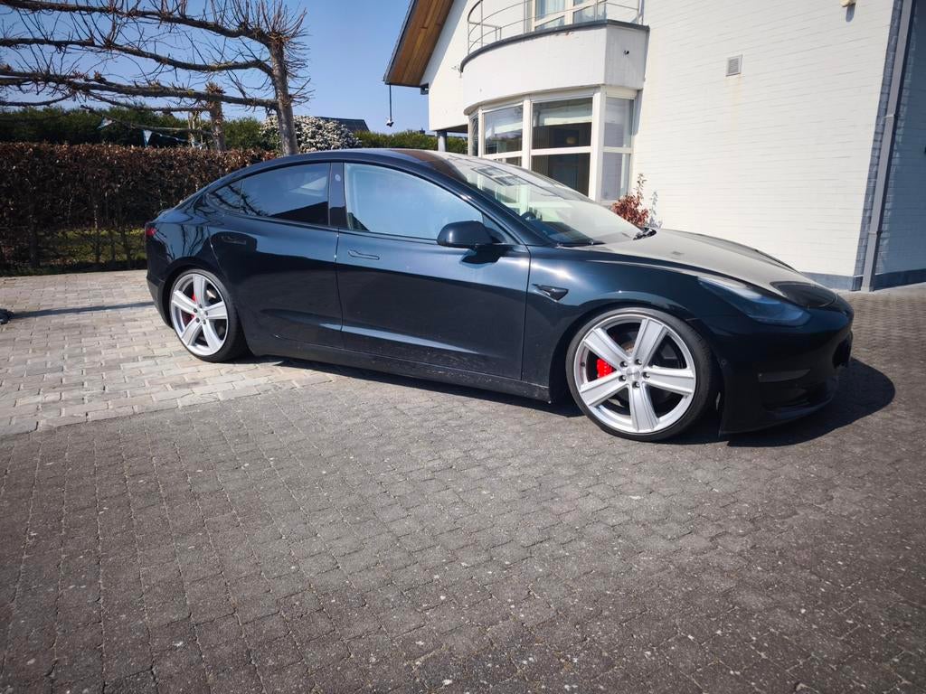 20" velgen en banden tesla, Ophalen, Banden en Velgen, 235 mm, Personenwagen