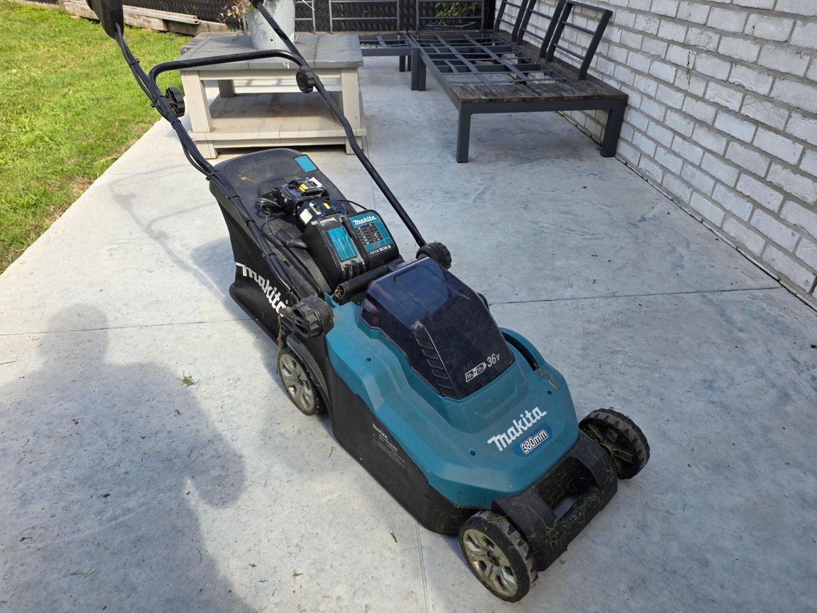 Makita grasmaaier, Tuin en Terras, Ophalen