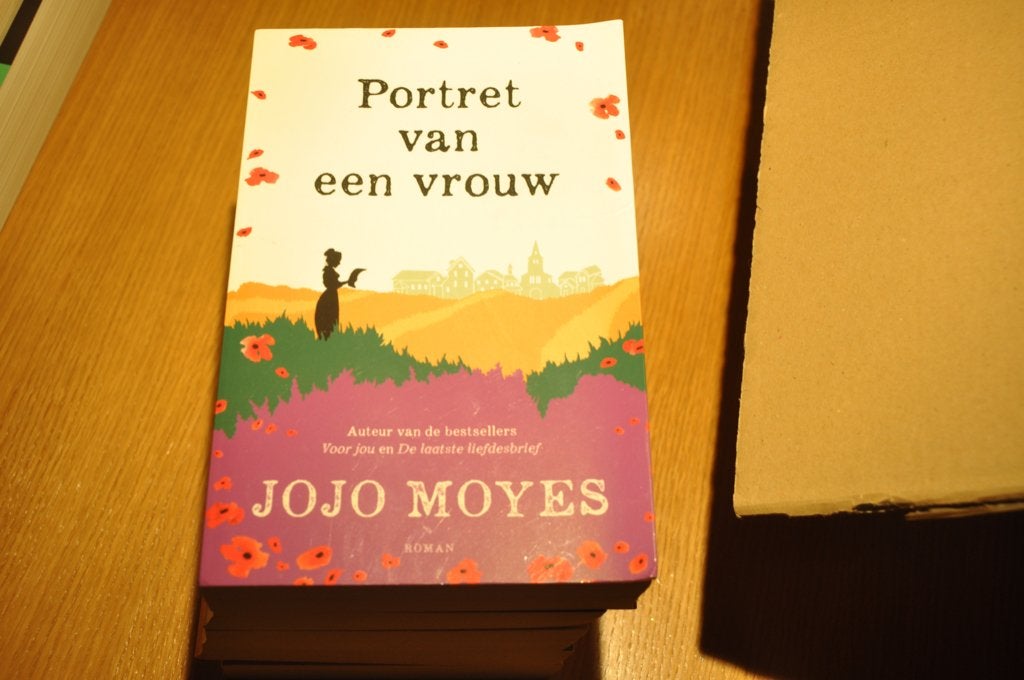 Jojo Moyes - Portret van een vrouw, Ophalen of Verzenden, Zo goed als nieuw