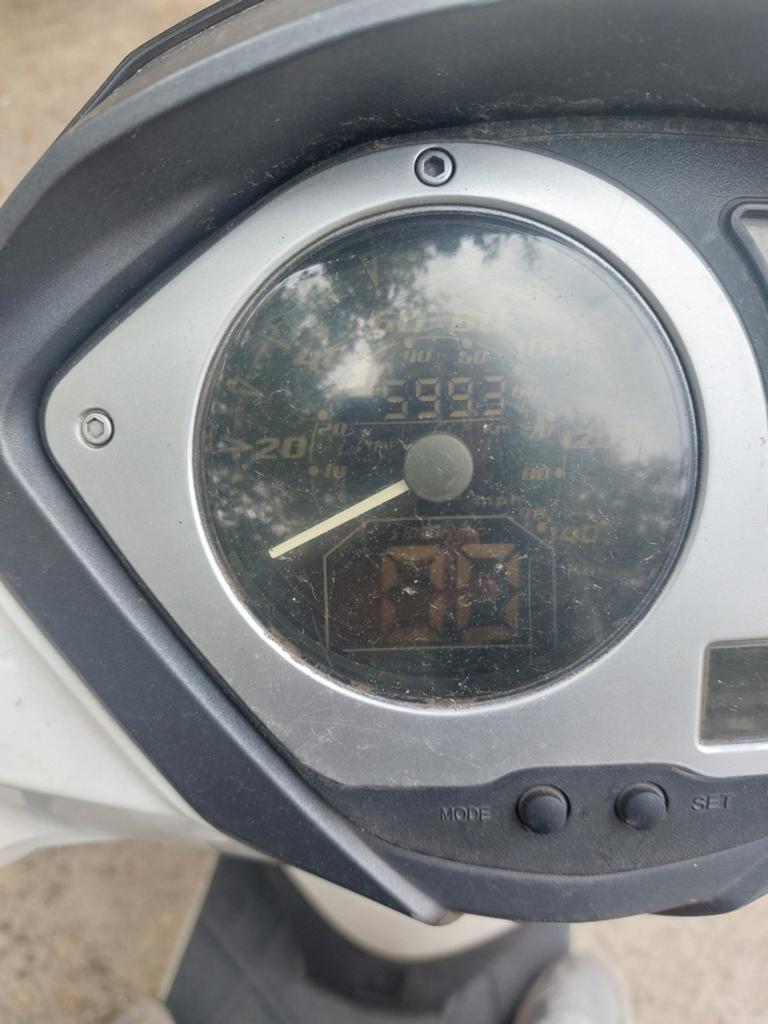 Sym symphony st 125cc, Fietsen en Brommers, Ophalen