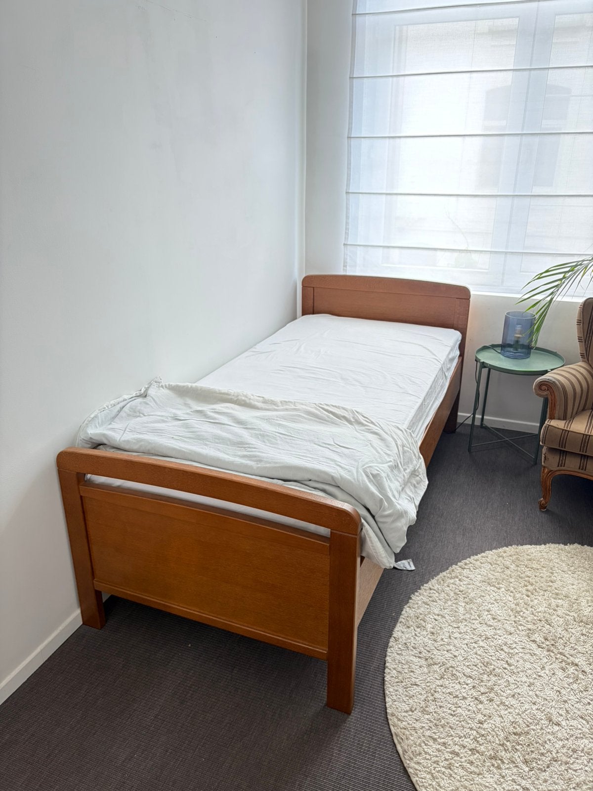 Bed verstelbaar met matras, Ophalen, Zo goed als nieuw