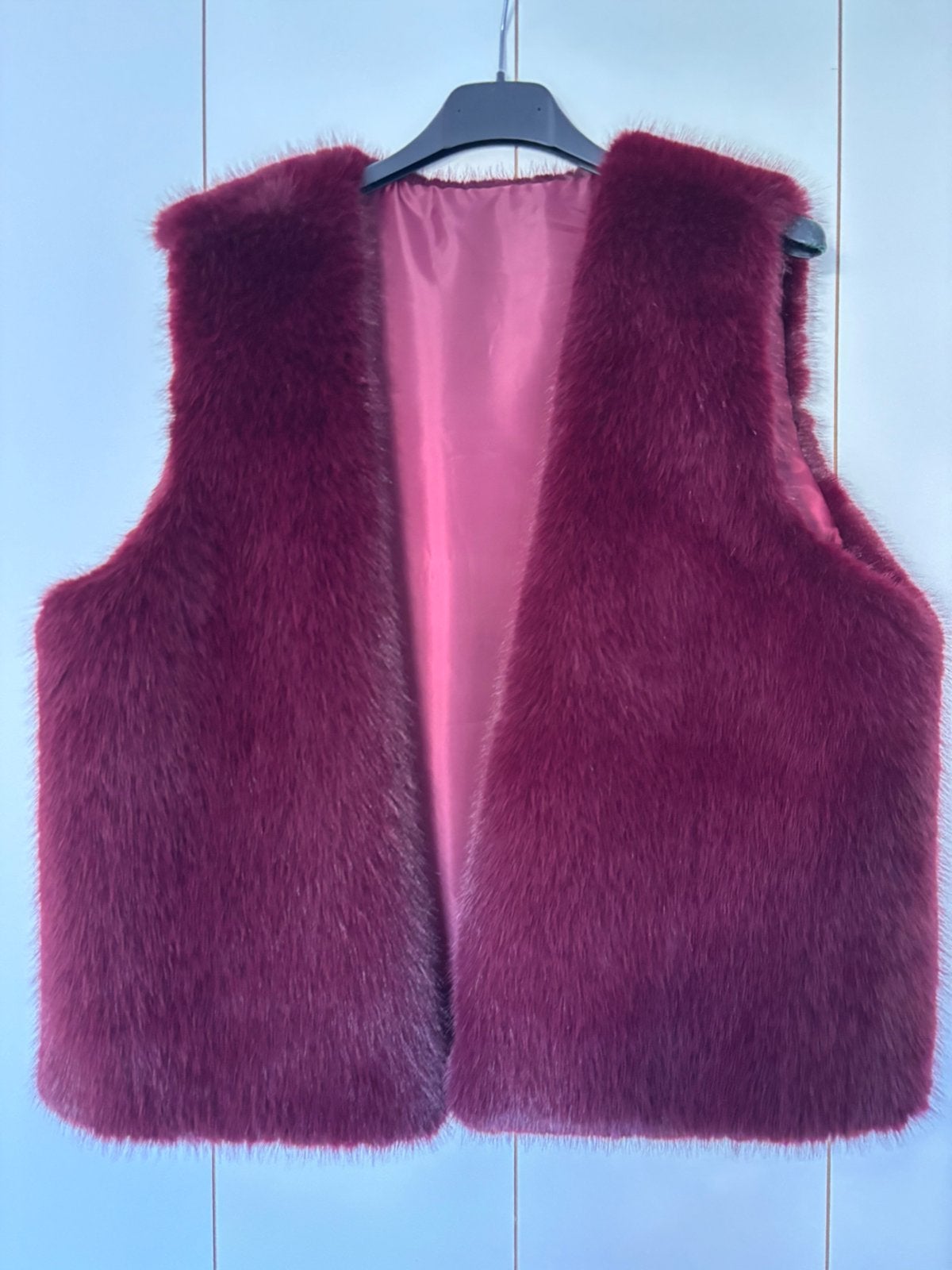 Gilet in bordeaux kleur maat Large Nieuw, Kleding | Dames, Ophalen of Verzenden, Zo goed als nieuw, Maat 42/44 (L)