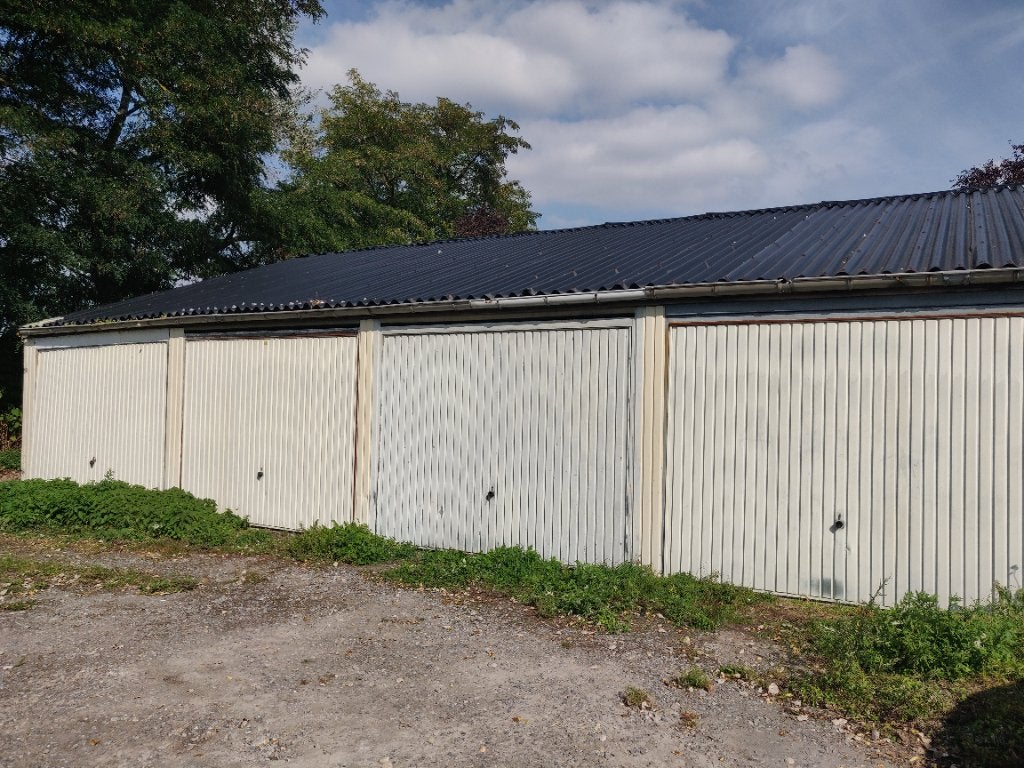 Garage Carnières rue de la Passerelle, Immo, Province de Hainaut