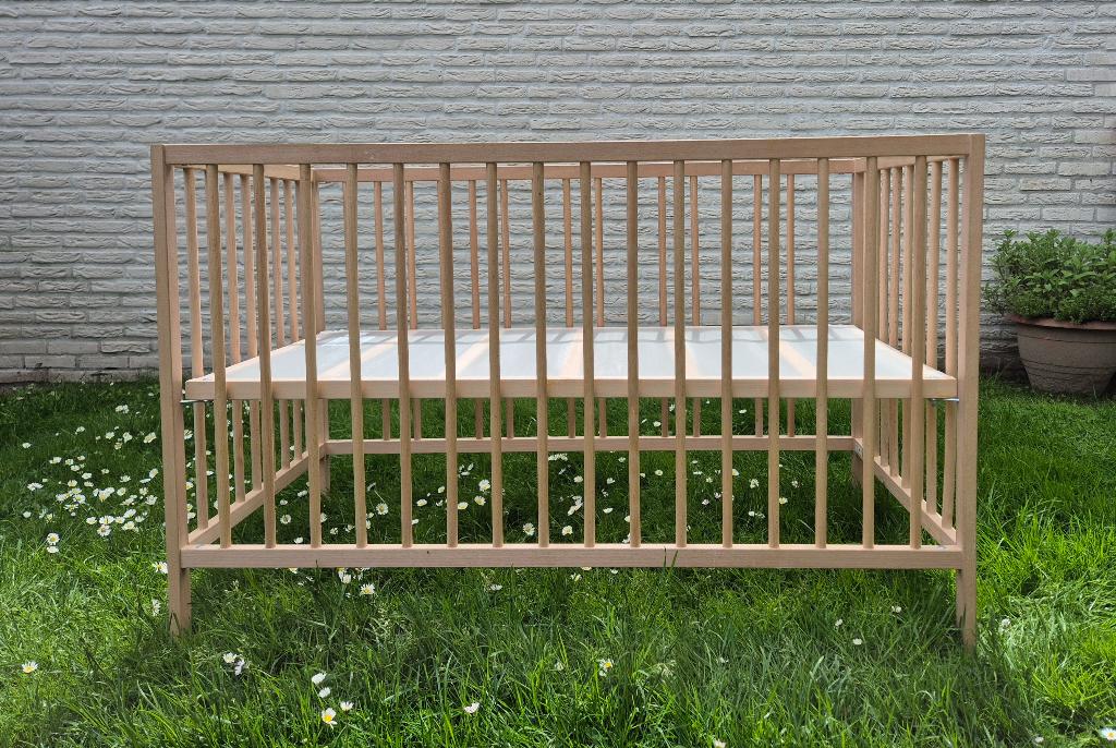 Kinderbed babybed ledikant Ikea + matras, Enlèvement, Utilisé, Lit