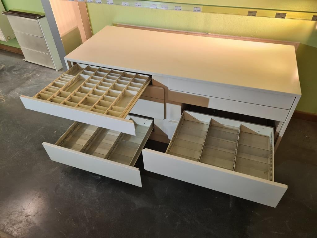 Sorteerkast, handig!, Ophalen