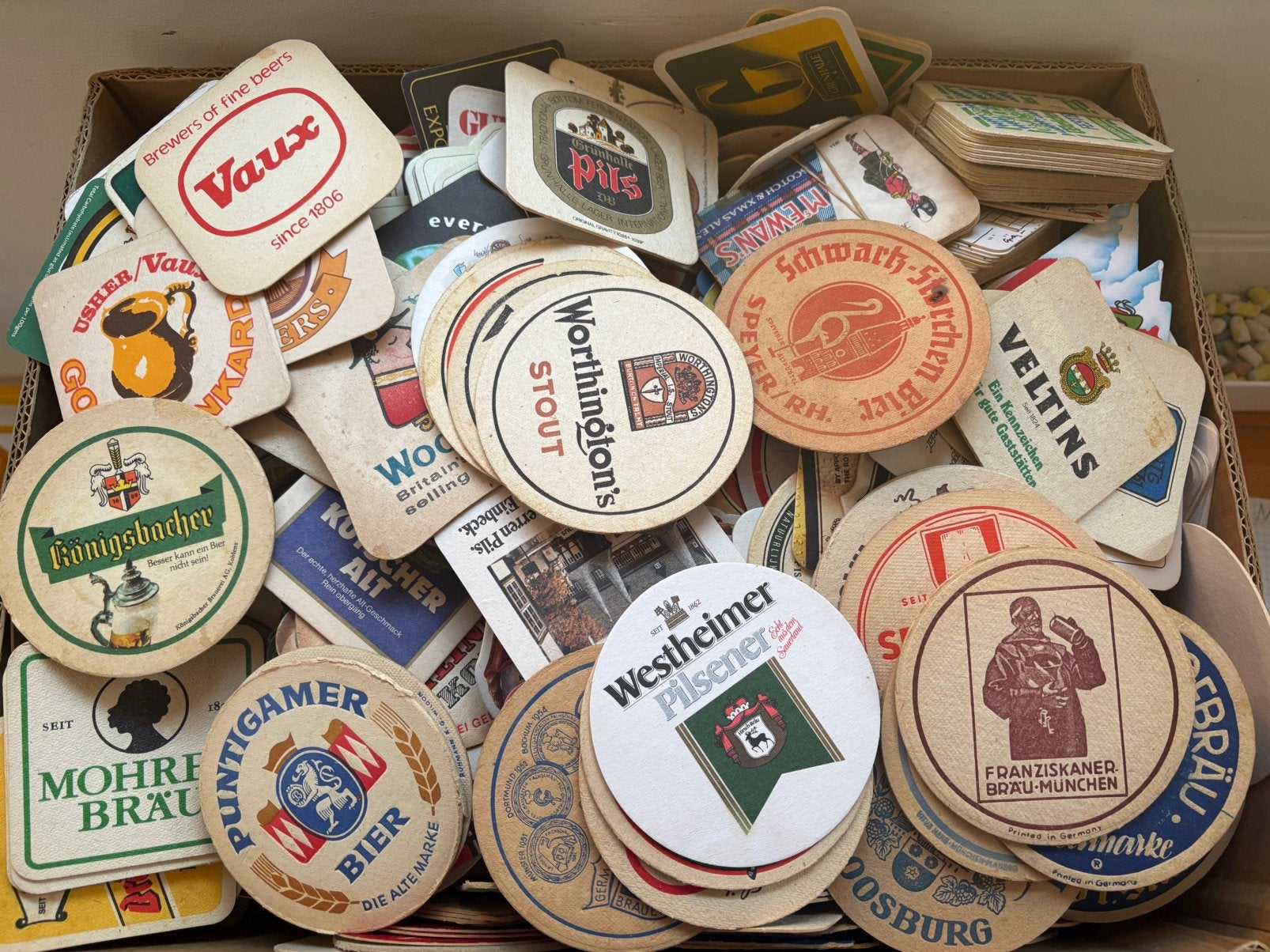 Bierkaartjes volle bananendoos oud ., Verzamelen, Ophalen of Verzenden, Zo goed als nieuw