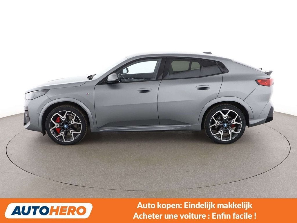 BMW iX2 xDrive30 xDrive M Sport (automatique), Autos, Argent ou Gris, IX2, Beige, https://public.car-pass.be/vhr/ce4a6baf-805b-42eb-9898-763e214249b2