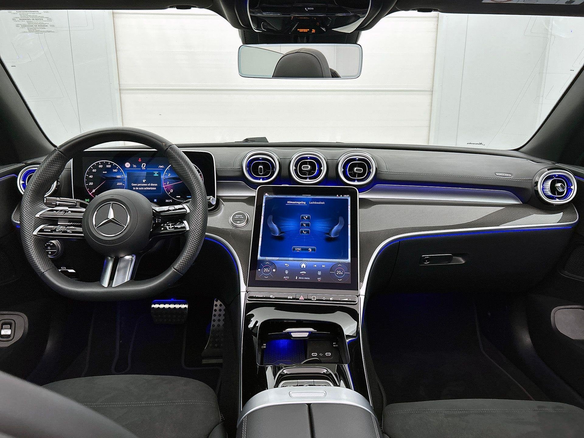 Mercedes-Benz CLE-Klasse 200 Cabriolet AMG Line | Night Pack, Argent ou Gris, Achat, 1800 kg, Electronic Stability Program (ESP)