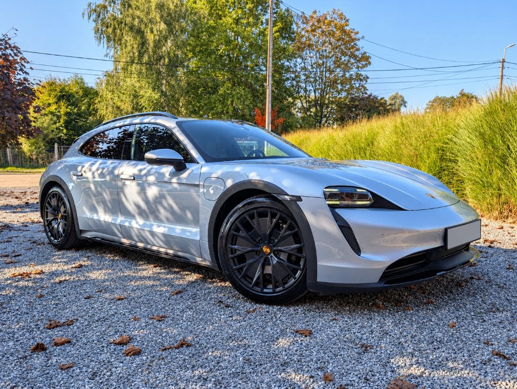Porsche Taycan 4 Cross Turismo 93,4 kWh Perf. Plus, Cuir, Argent ou Gris, Achat, Entretenue par le concessionnaire