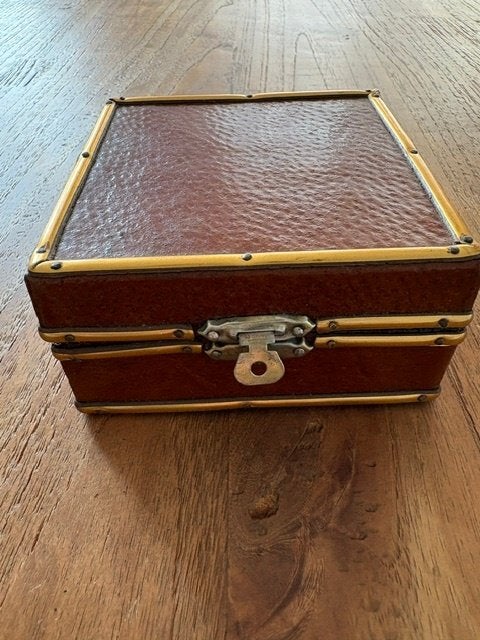 Doosje vintage, Ophalen of Verzenden, Huis en Inrichting
