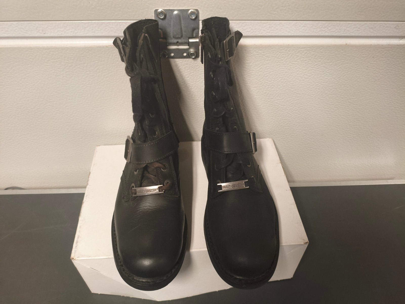 Harley Davidson damesbotten, Motoren, Ophalen