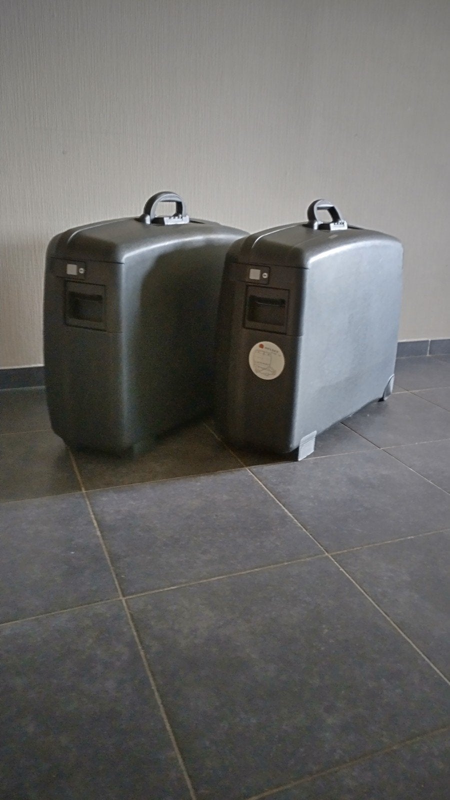 Delsey reiskoffers XXL 100 liter, 30 cm of meer, Zwart, 80 cm of meer, Zo goed als nieuw