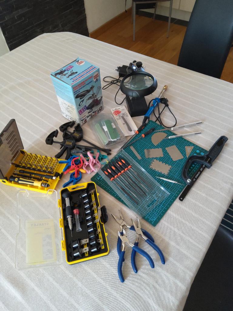 Modélisme - outils, Hobby en Vrije tijd, Modelbouw | Boten en Schepen, Ophalen, Zo goed als nieuw
